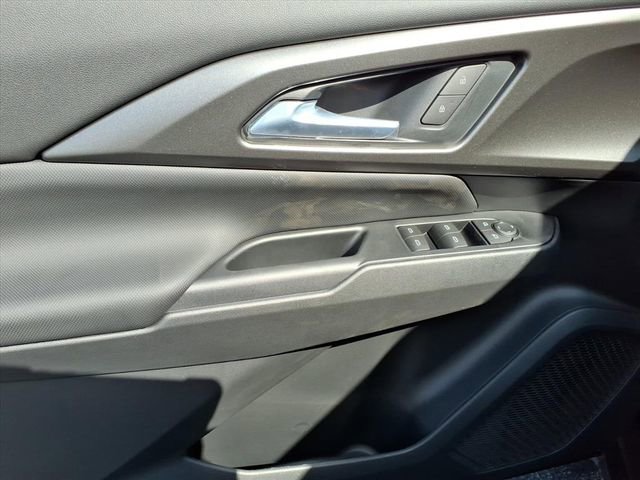 New 2026 Chevrolet Equinox EV LT w/ Comfort Package image 16