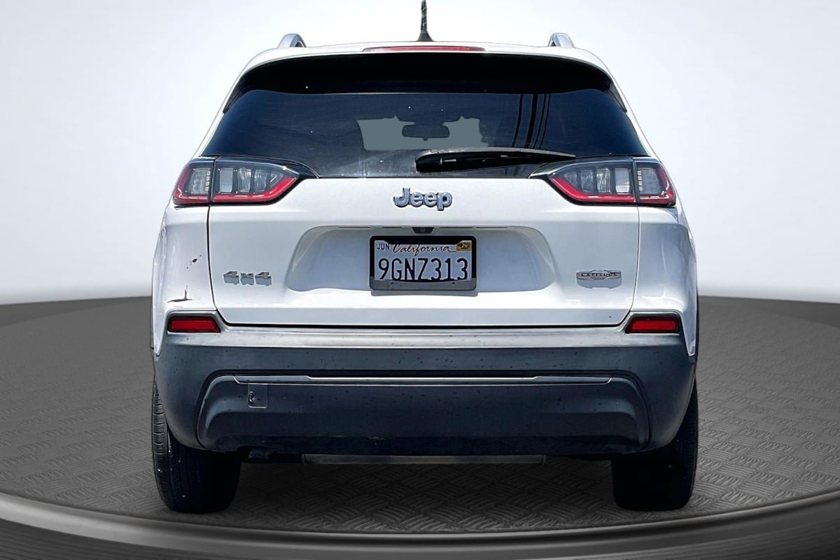 Used 2019 Jeep Cherokee Latitude w/ Popular Appearance Group AWD/4WD image 4