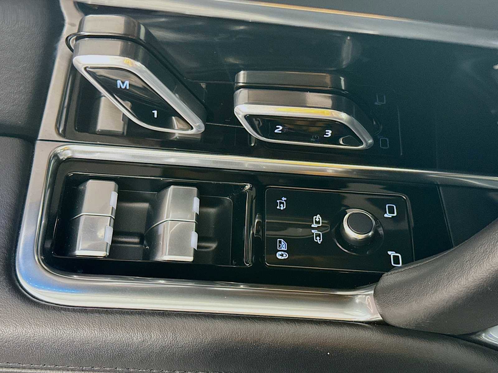 Certified 2023 Land Rover Range Rover SE image 34