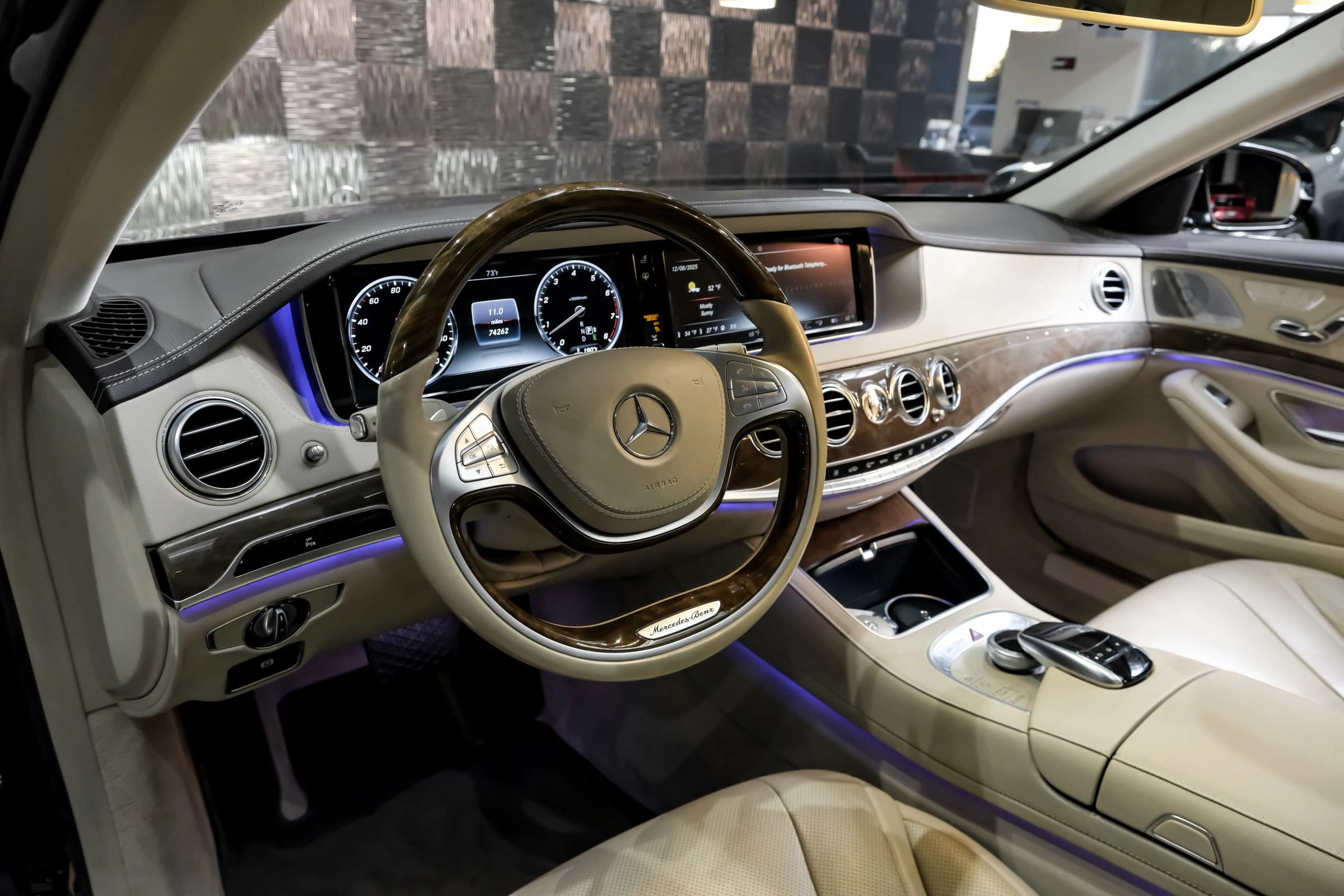 Used 2015 Mercedes-Benz S 550 Sedan image 3