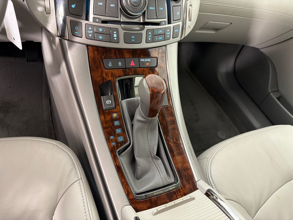 Used 2013 Buick LaCrosse Leather FWD image 16
