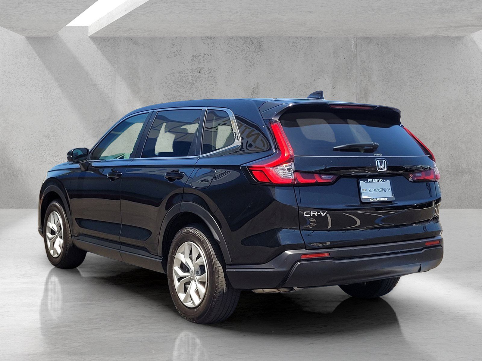 Used 2025 Honda CR-V LX image 7