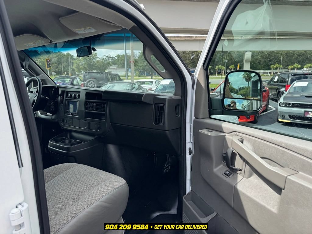 Used 2026 Chevrolet Express 2500 w/ Driver Convenience Package RWD image 31