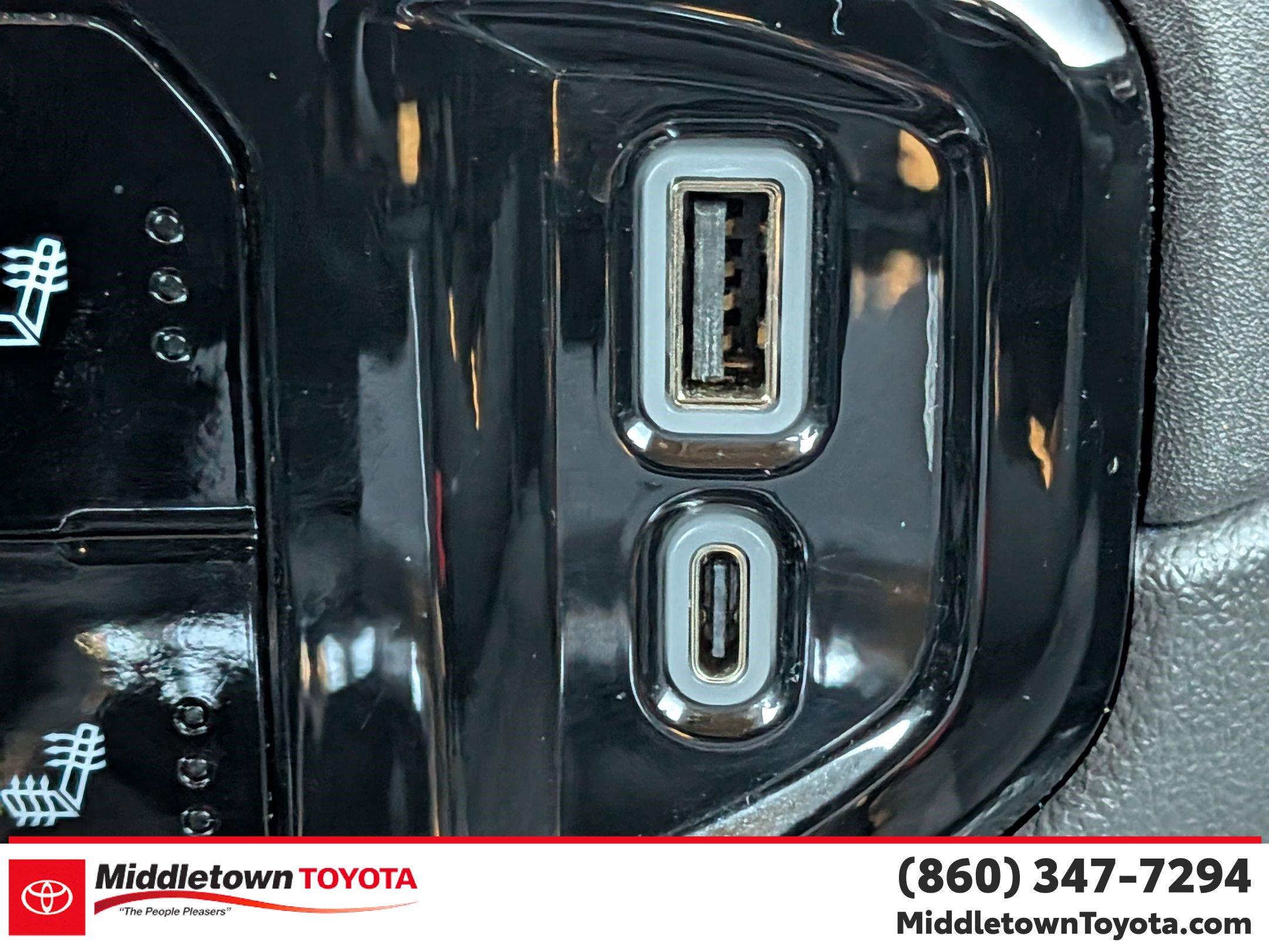 Used 2024 Chevrolet Silverado 1500 LT Trail Boss w/ Convenience Package II AWD/4WD image 27
