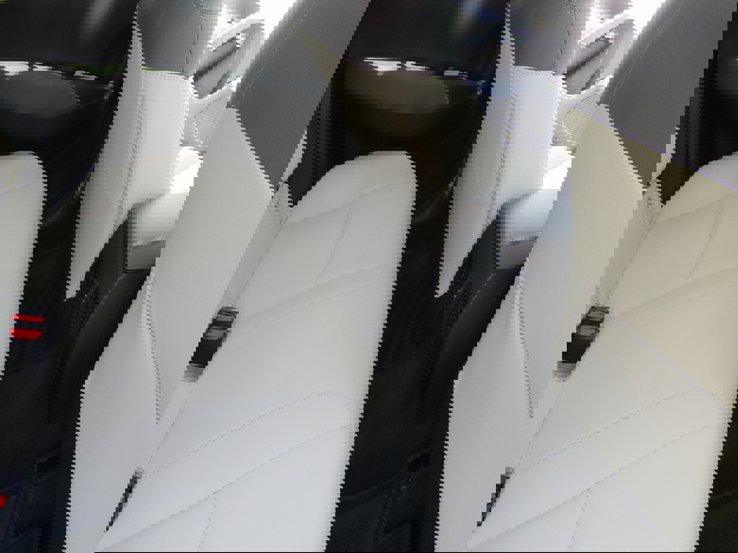 Used 2022 Toyota Corolla Cross XLE image 34