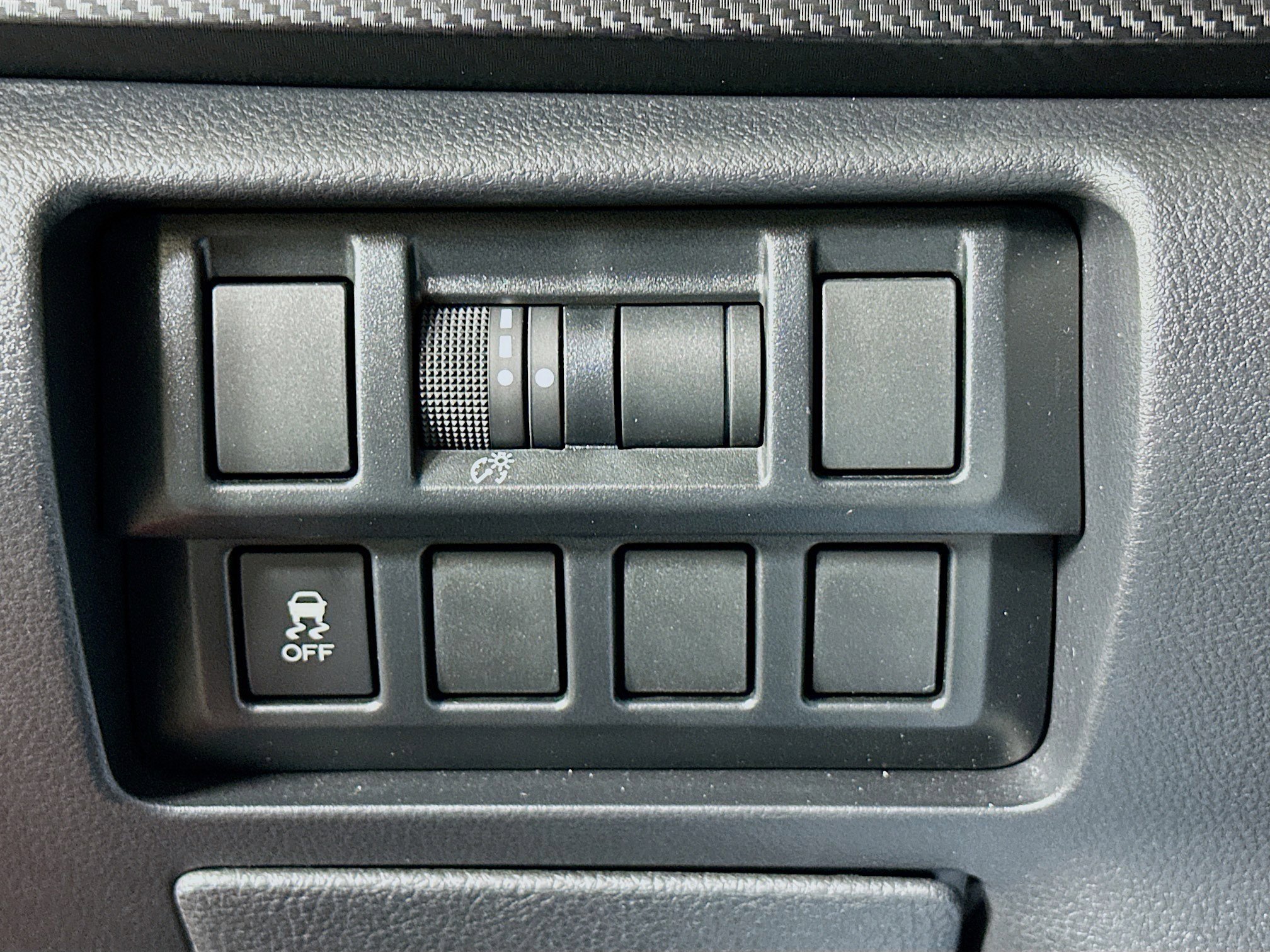 Used 2019 Subaru Crosstrek 2.0i w/ Eyesight System image 16