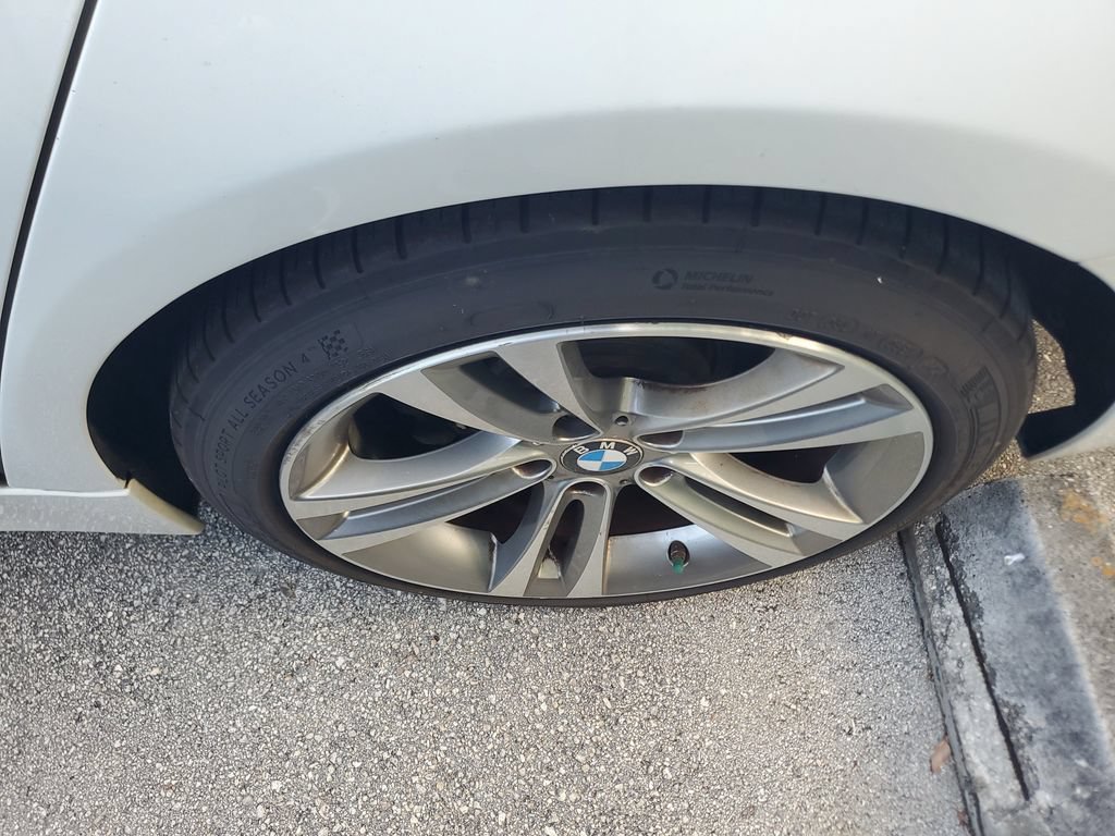 Used 2013 BMW 328i xDrive Sedan AWD/4WD image 6