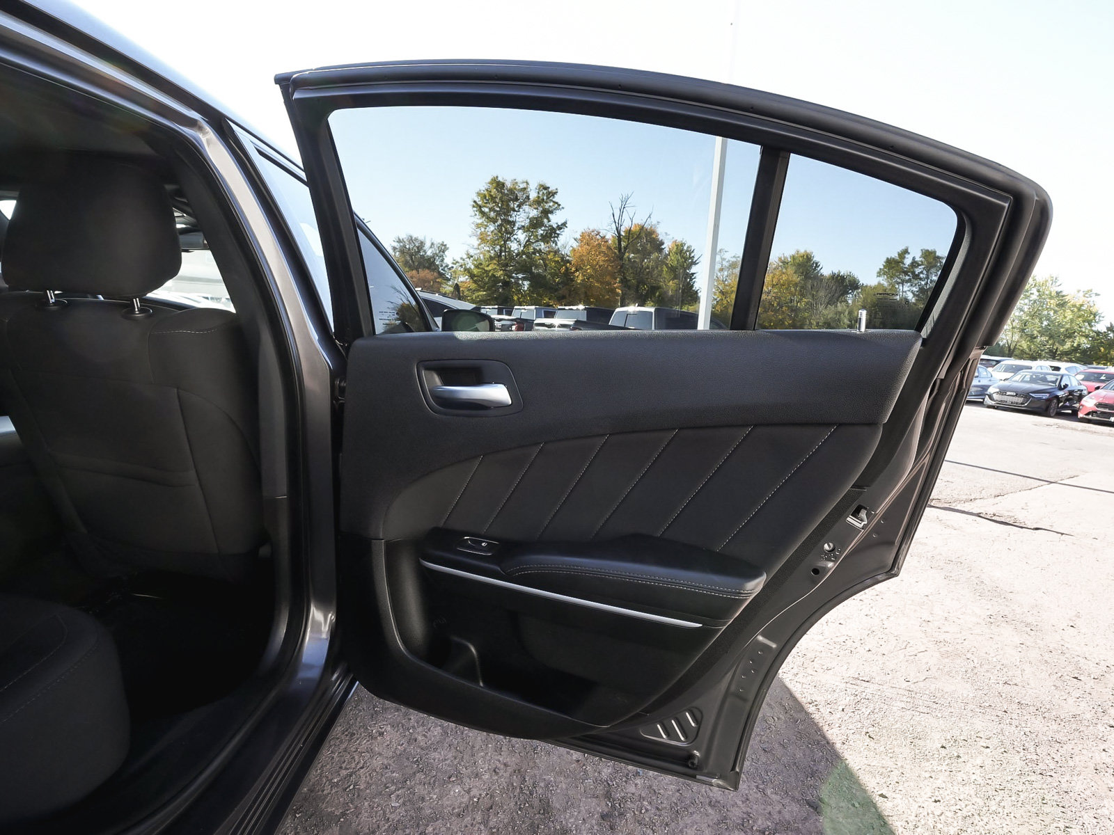 Used 2023 Dodge Charger SXT w/ Navigation & Travel Group AWD/4WD image 14