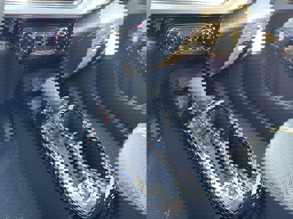 New 2025 Chevrolet Trax LT w/ Driver Confidence Package image 28