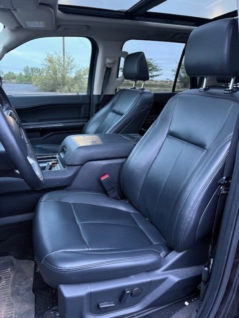 Used 2024 Ford Expedition XLT RWD image 10