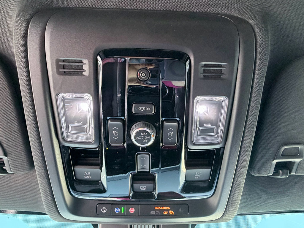 Used 2026 Chevrolet Tahoe High Country RWD image 18