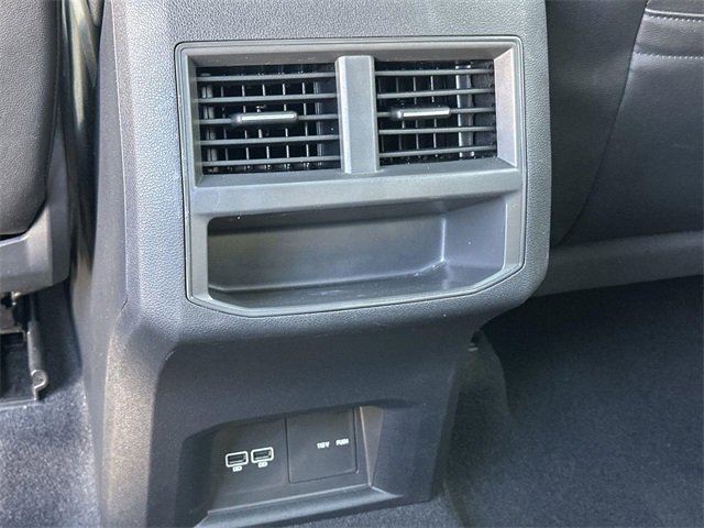 Used 2020 Volkswagen Atlas Cross Sport SE w/ Panoramic Sunroof Package image 20