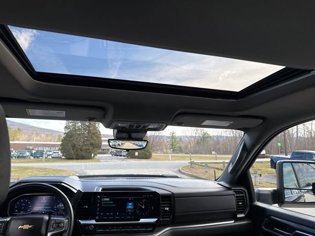 Used 2025 Chevrolet Silverado 2500 LTZ w/ LTZ Premium Package image 68