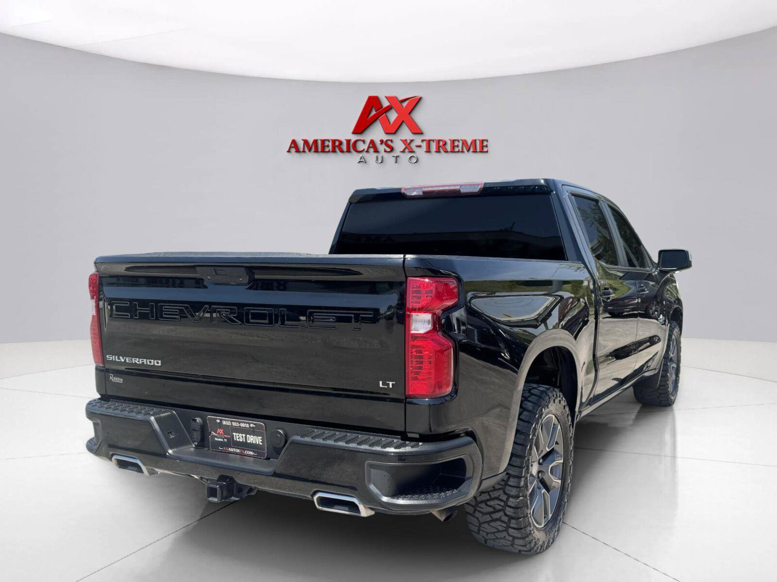Used 2021 Chevrolet Silverado 1500 LT RWD image 6
