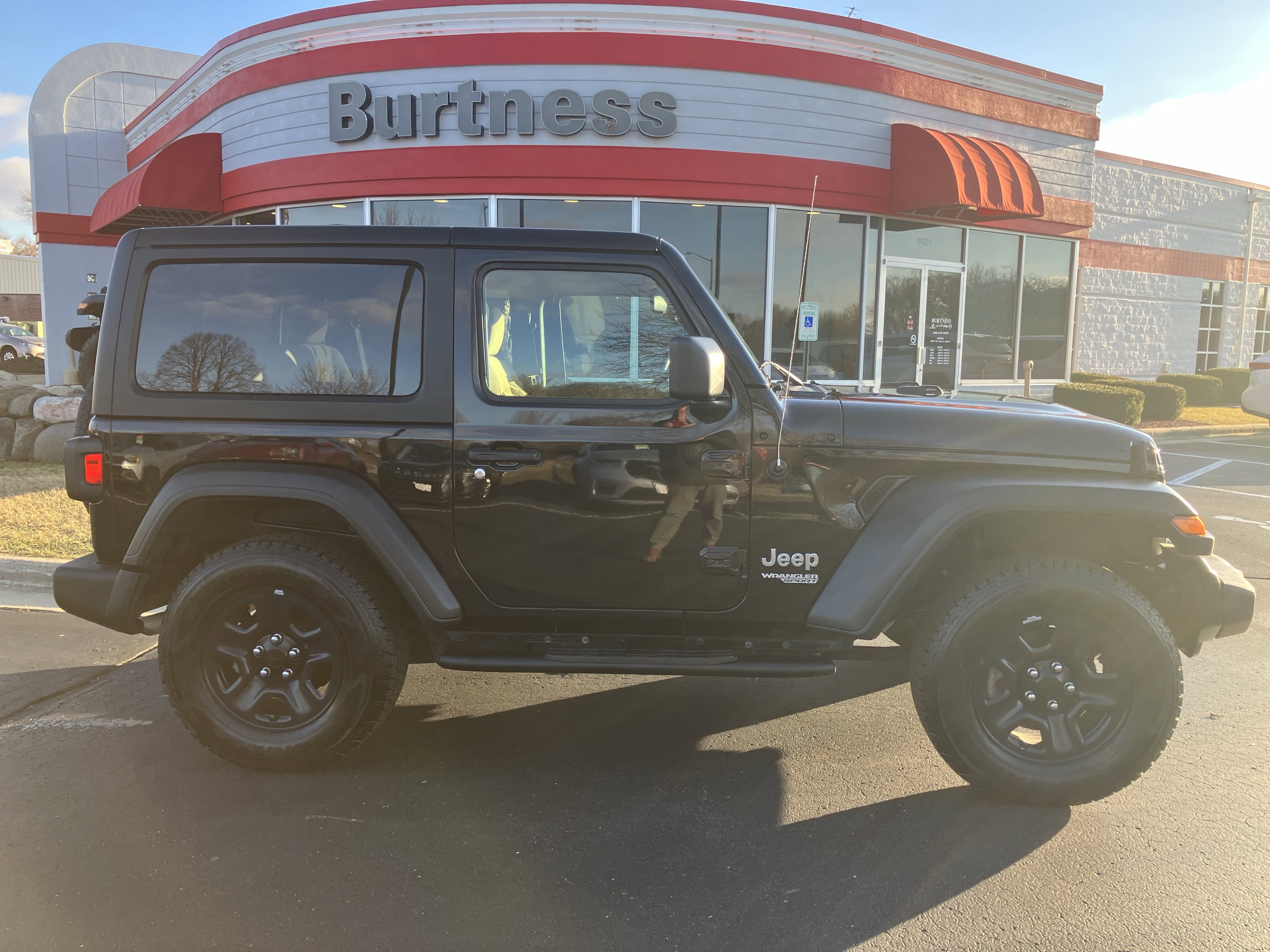 Used 2021 Jeep Wrangler Sport image 23