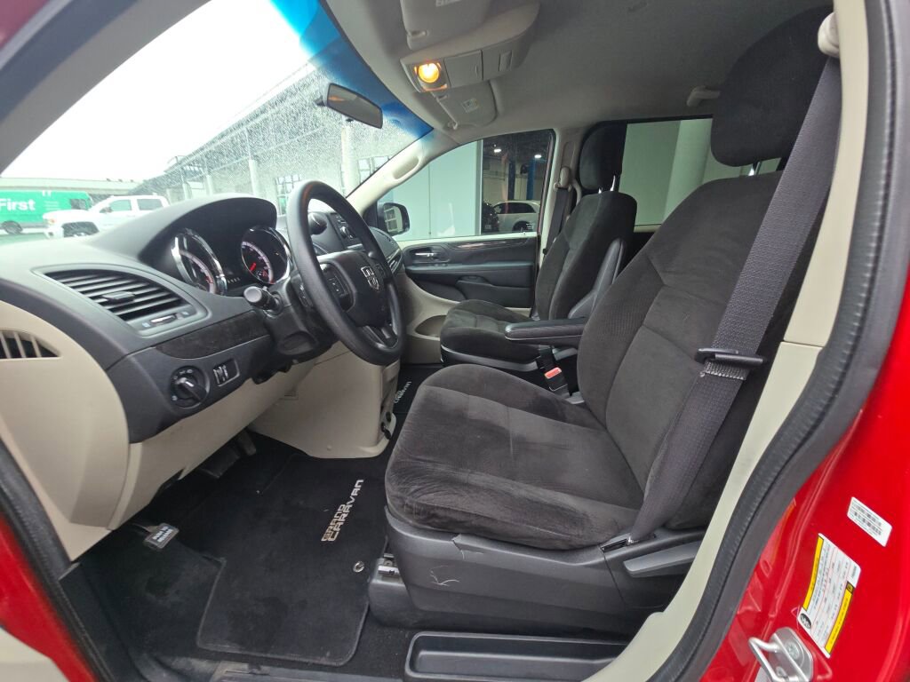 Used 2015 Dodge Grand Caravan American Value Package image 17