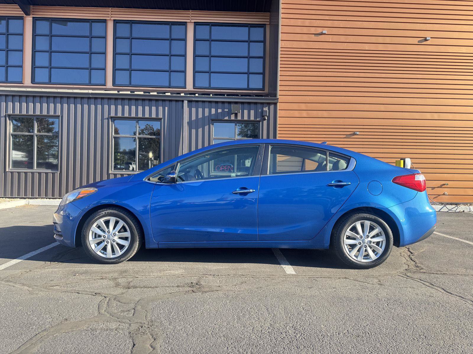 Used 2015 Kia Forte EX FWD image 2