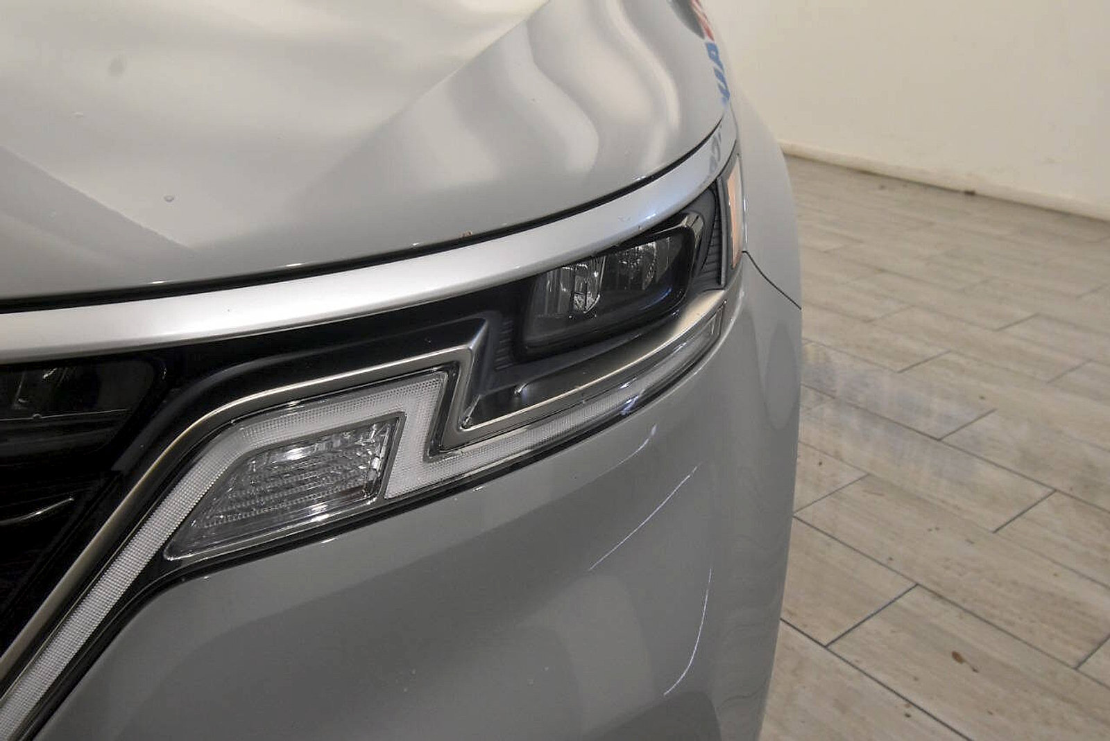 Used 2024 Kia Carnival EX FWD image 9