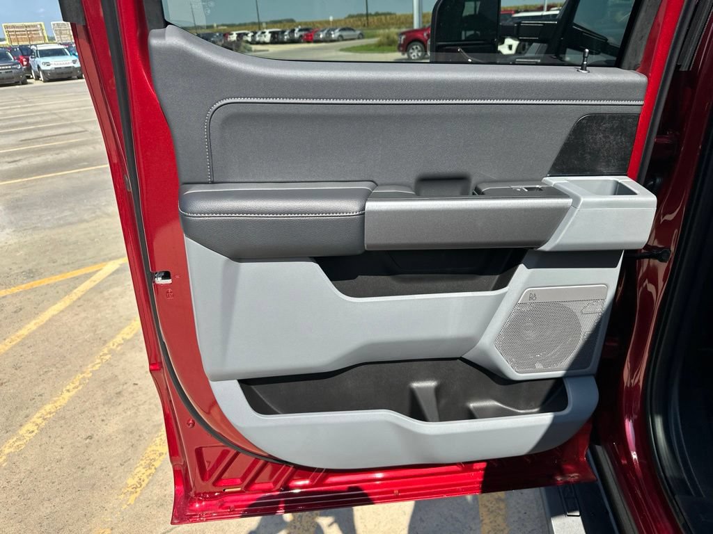 New 2026 Ford F350 XLT w/ XLT Premium Package AWD/4WD image 26