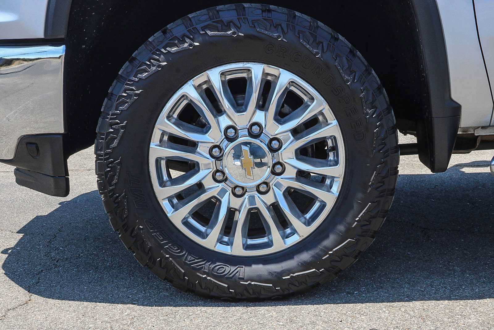 Used 2021 Chevrolet Silverado 2500 LTZ w/ LTZ Plus Package AWD/4WD image 11