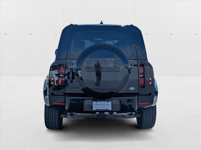 Used 2023 Land Rover Defender 110 X-Dynamic SE image 7
