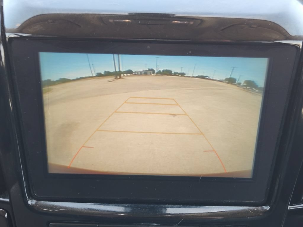 Used 2019 Chevrolet Traverse LT FWD image 17