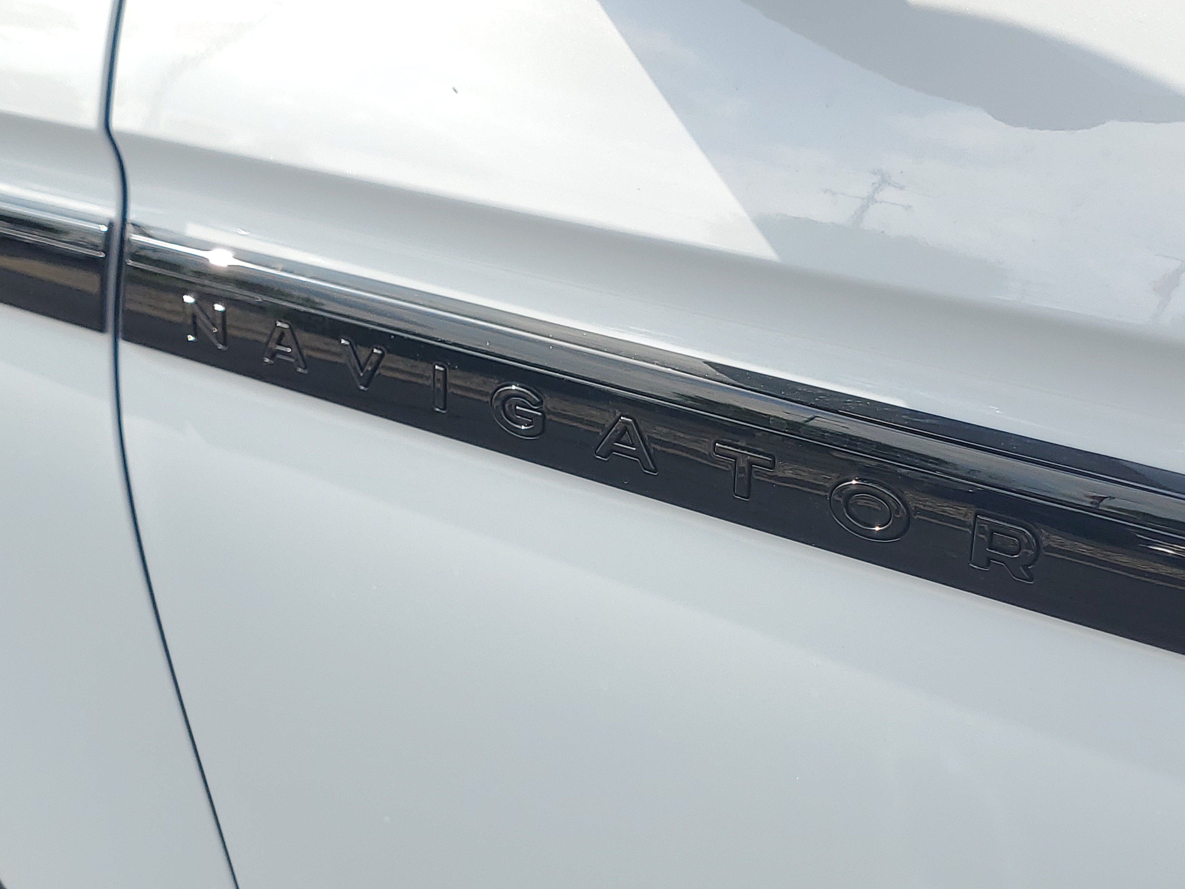 New 2026 Lincoln Navigator Reserve w/ Jet Appearance Package AWD/4WD image 7