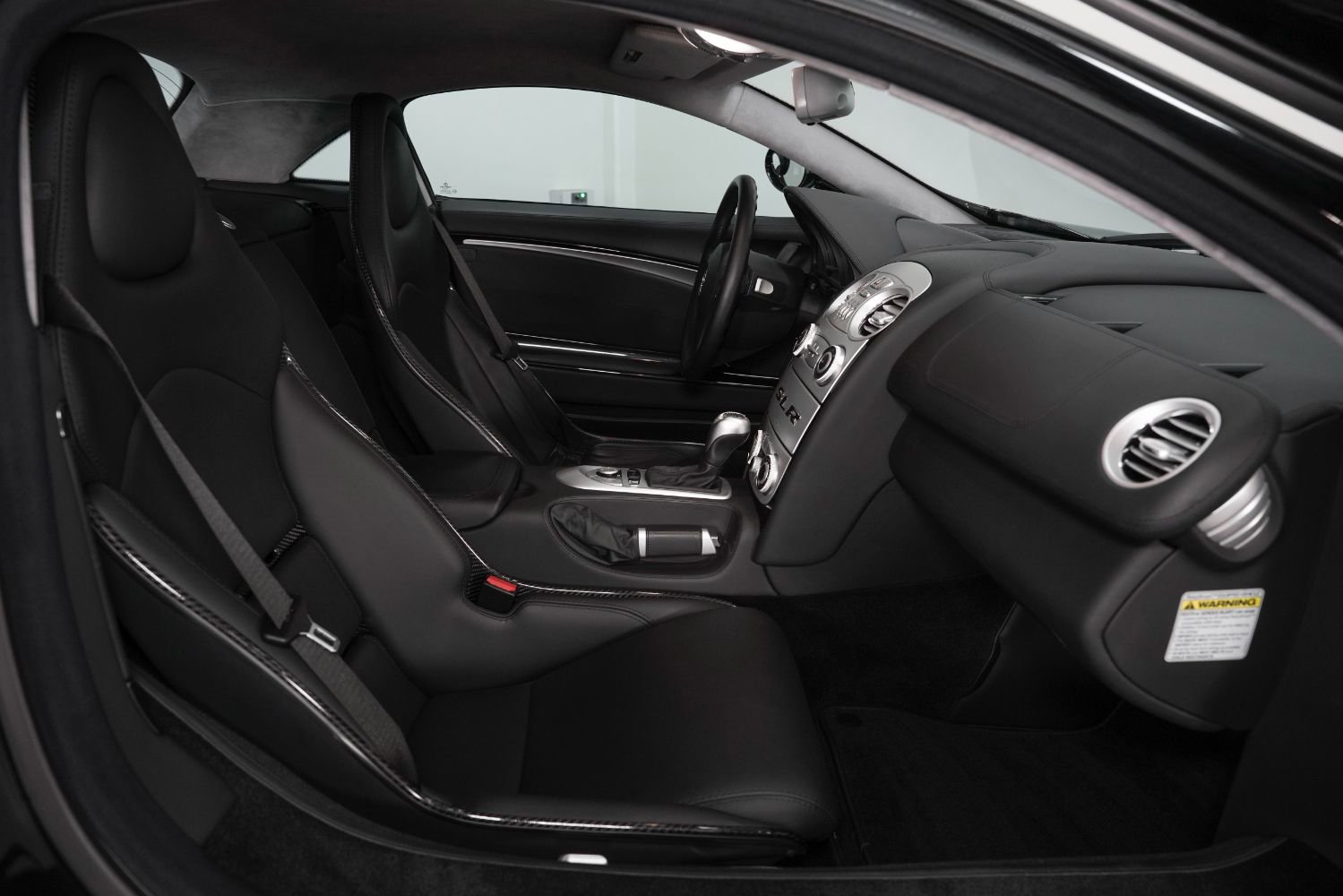 Used 2005 Mercedes-Benz SLR image 30