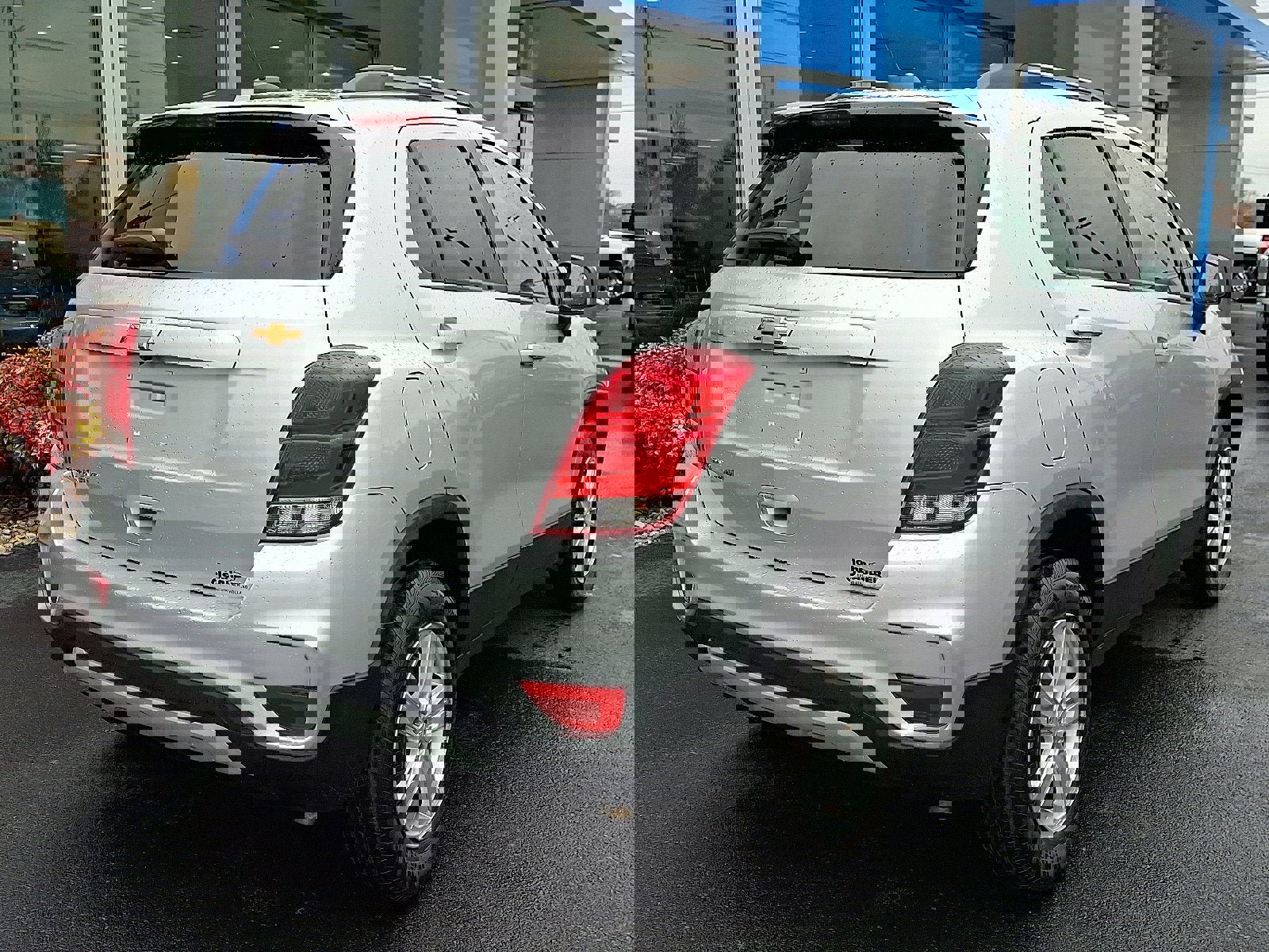 Used 2022 Chevrolet Trax LT w/ LT Convenience Package image 6