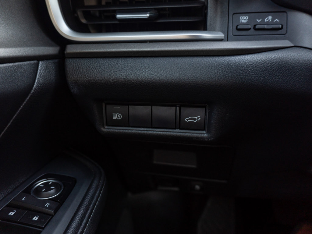 Used 2025 Toyota Grand Highlander AWD image 27