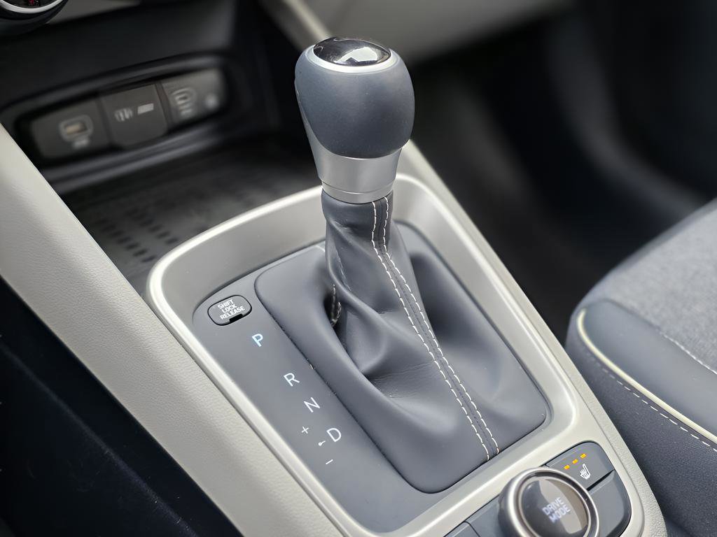 Certified 2024 Hyundai Venue Limited image 34