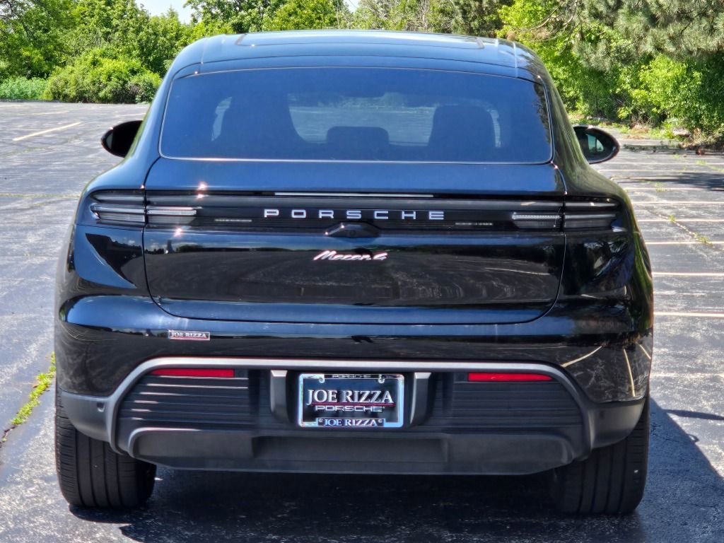Certified 2024 Porsche Macan 4 Electric image 6