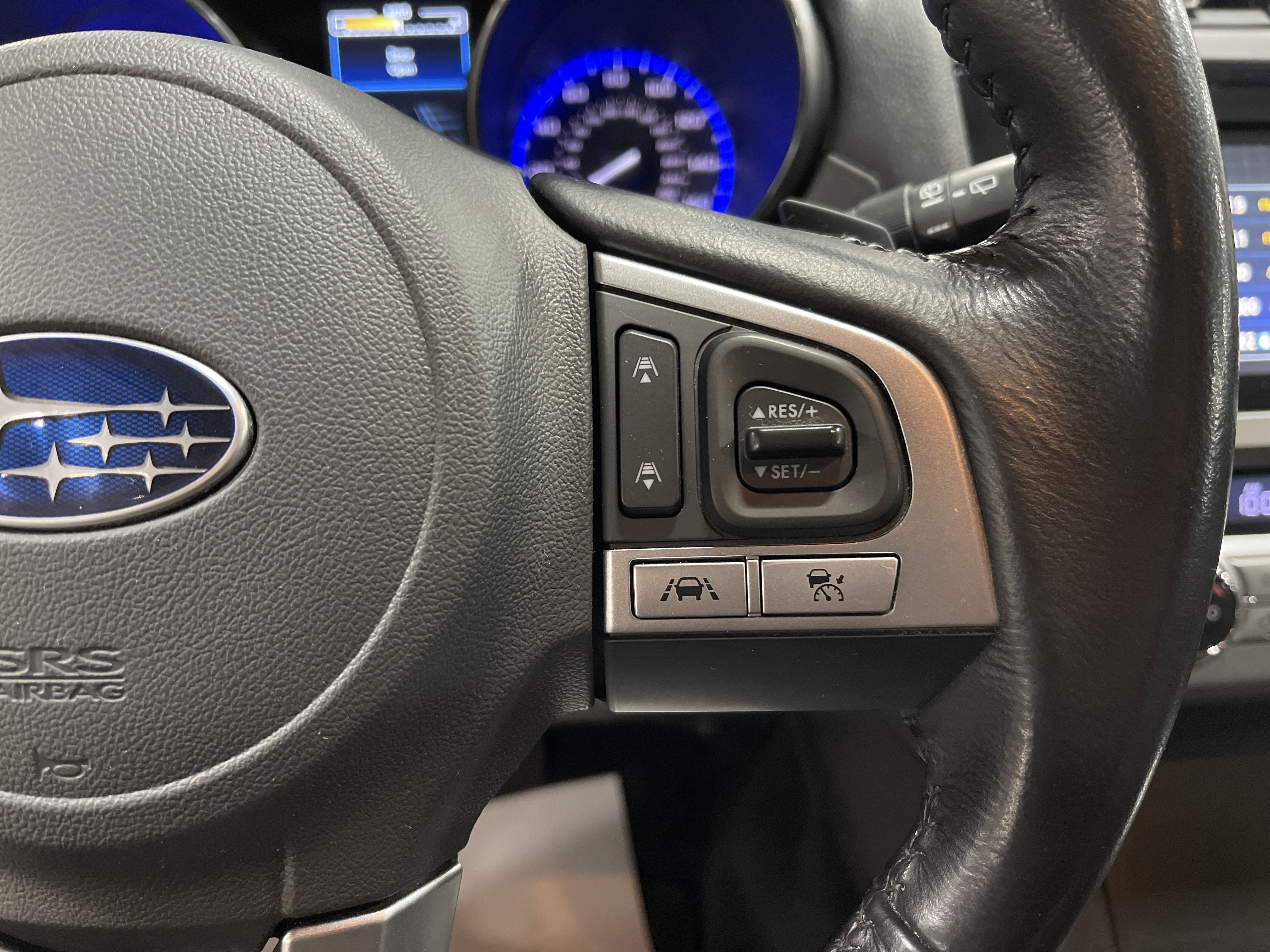 Used 2016 Subaru Outback 3.6R Limited image 19