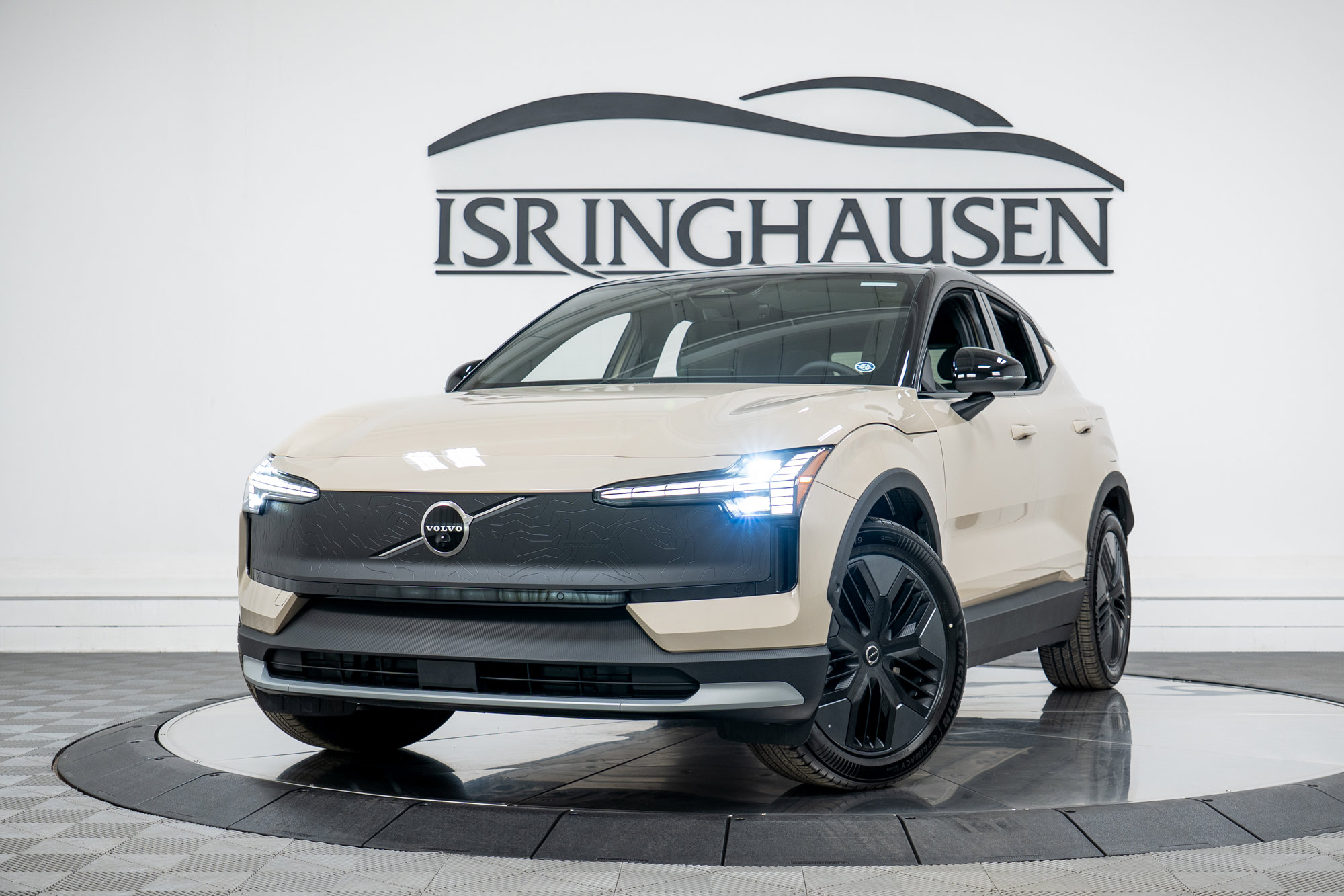 New 2026 Volvo EX30 Cross Country Ultra w/ Protection Package Premier image 32