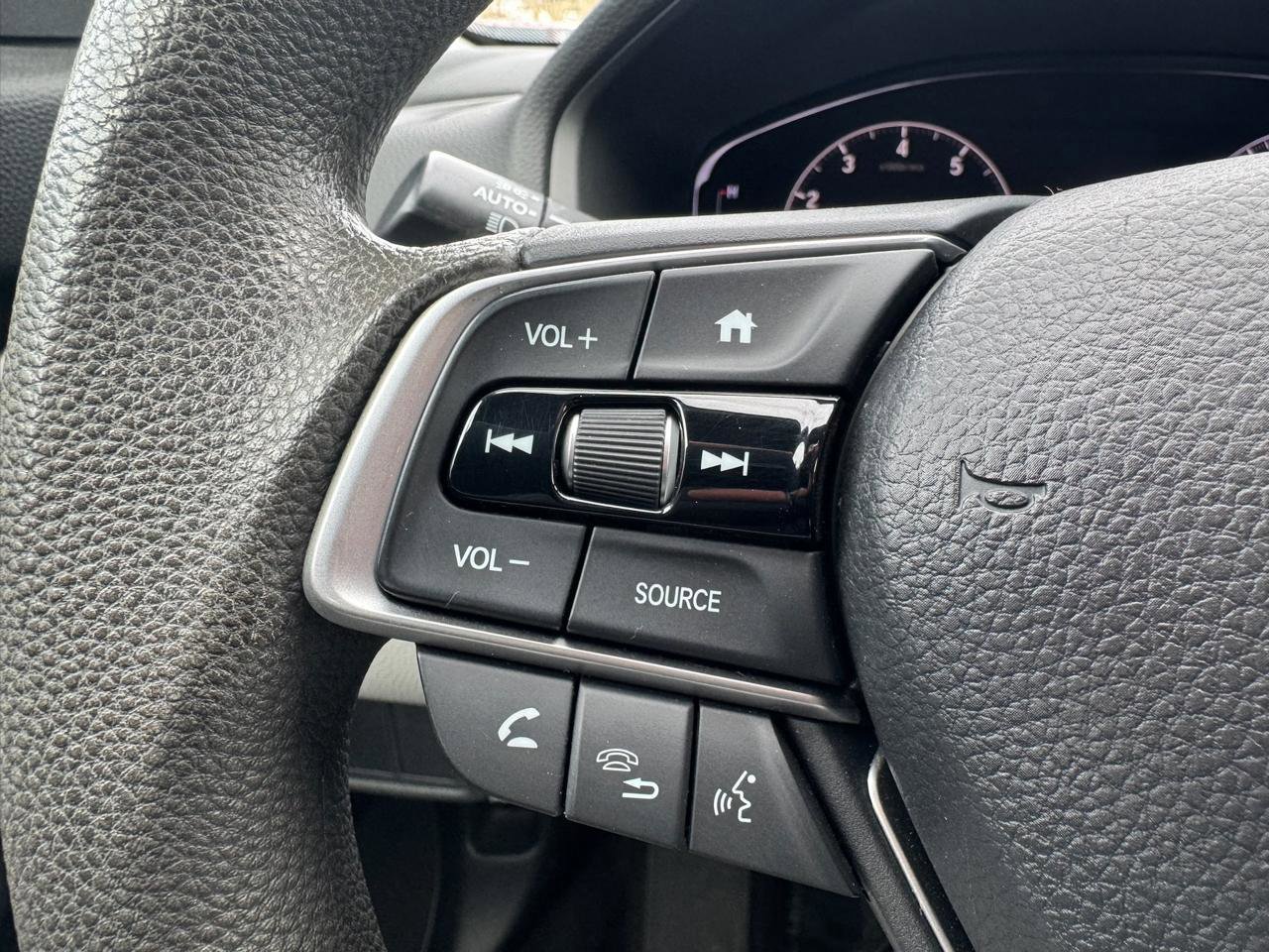 Used 2019 Honda Accord LX image 27