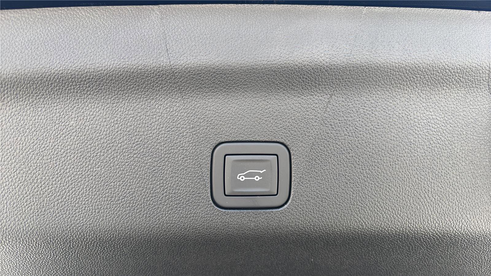 New 2026 GMC Yukon AT4 Ultimate w/ LPO, Floor Liner Package image 23