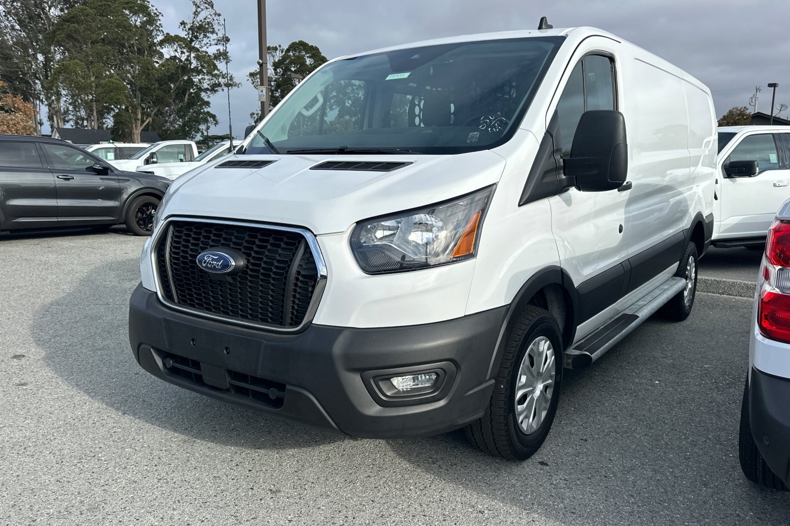 Used 2025 Ford Transit 250 Low Roof w/ Exterior Upgrade Package RWD image 2