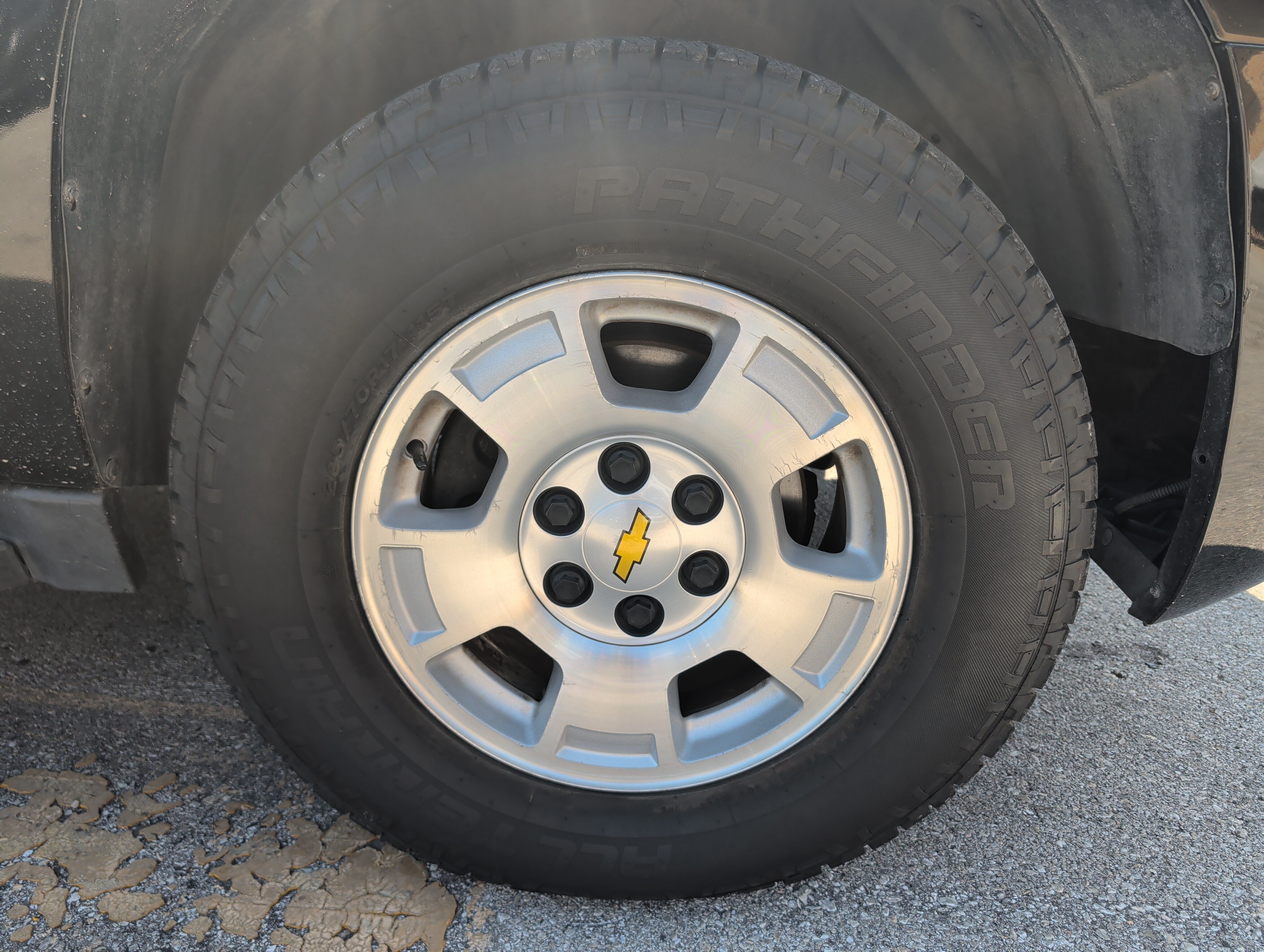 Used 2010 Chevrolet Suburban LT AWD/4WD image 21