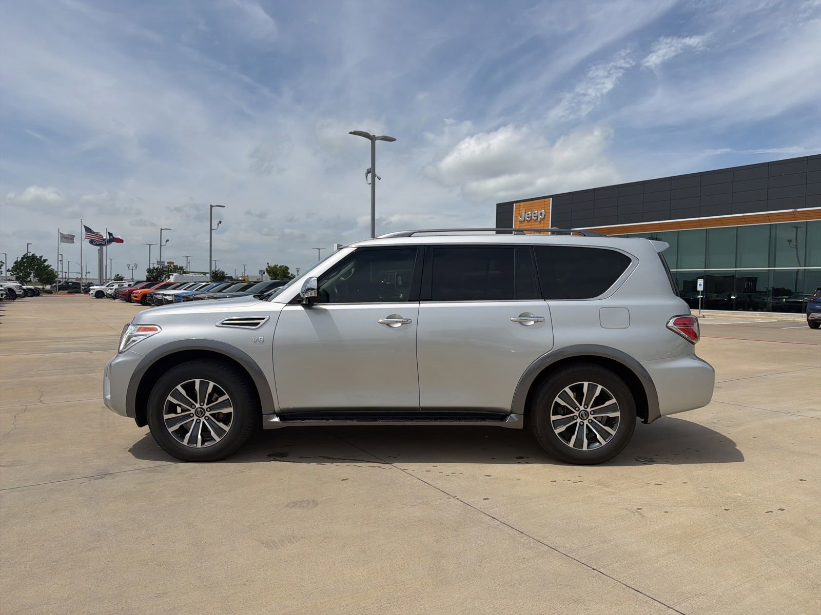 Used 2020 Nissan Armada SL w/ Premium Package RWD image 2