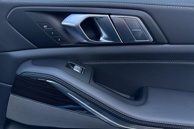 New 2026 BMW X7 xDrive40i image 19