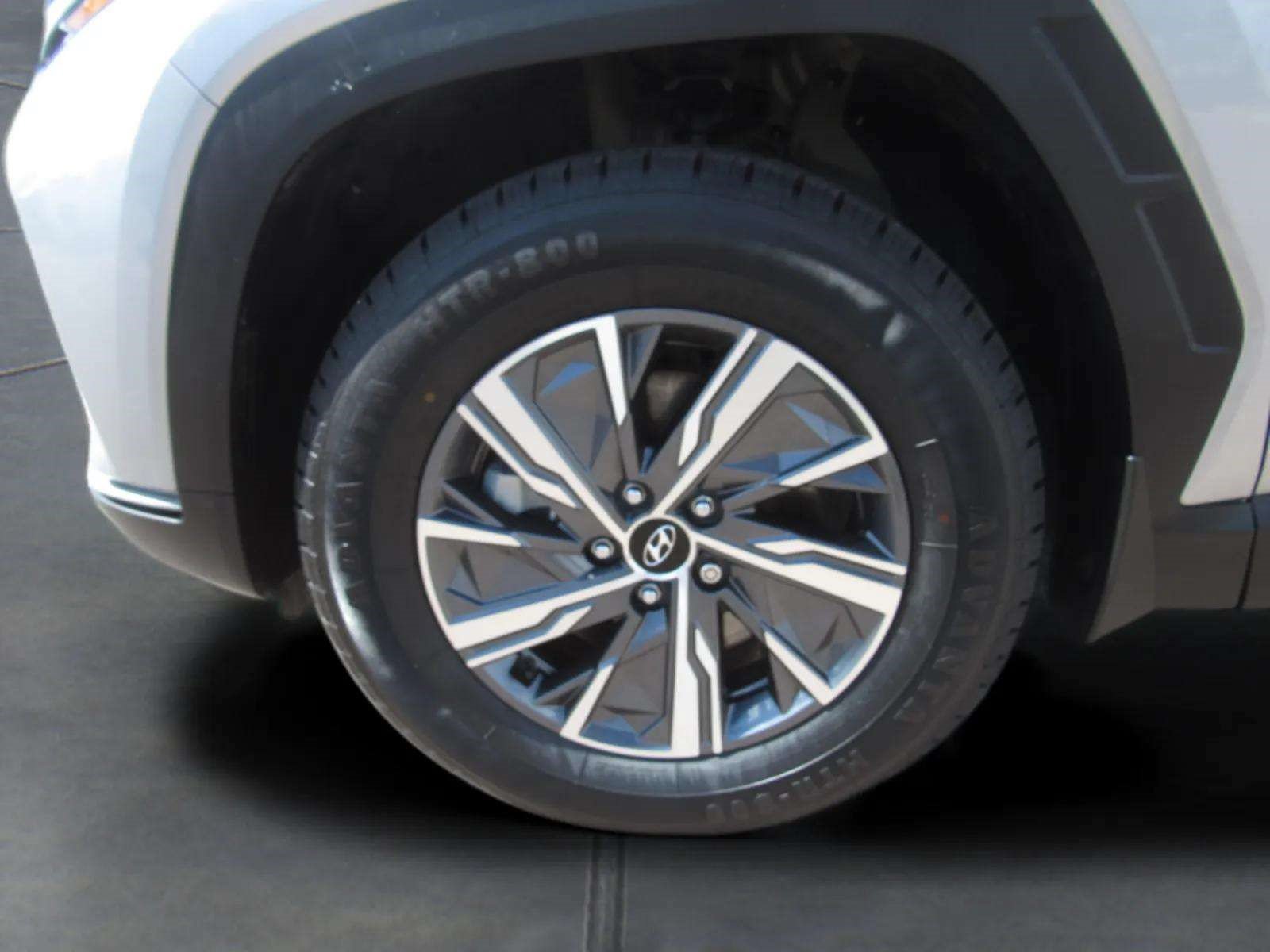 Used 2023 Hyundai Tucson Blue AWD/4WD image 4