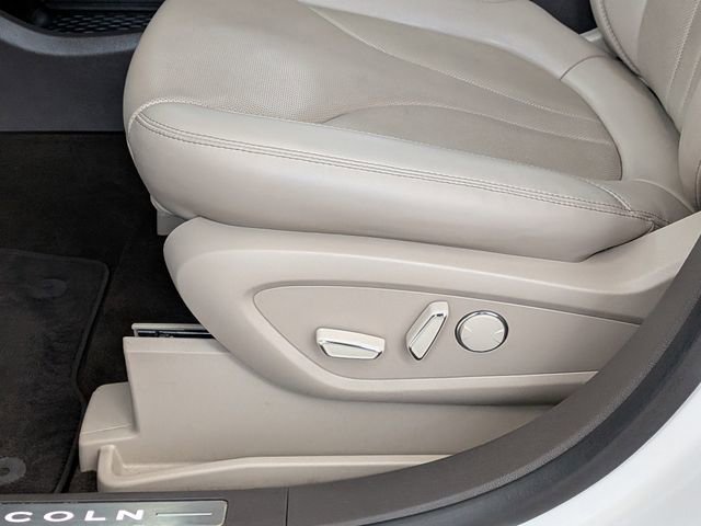 Used 2023 Lincoln Nautilus Reserve w/ Class II Trailer Tow Package image 14