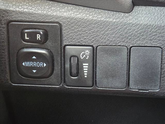 Used 2016 Toyota Corolla LE image 11