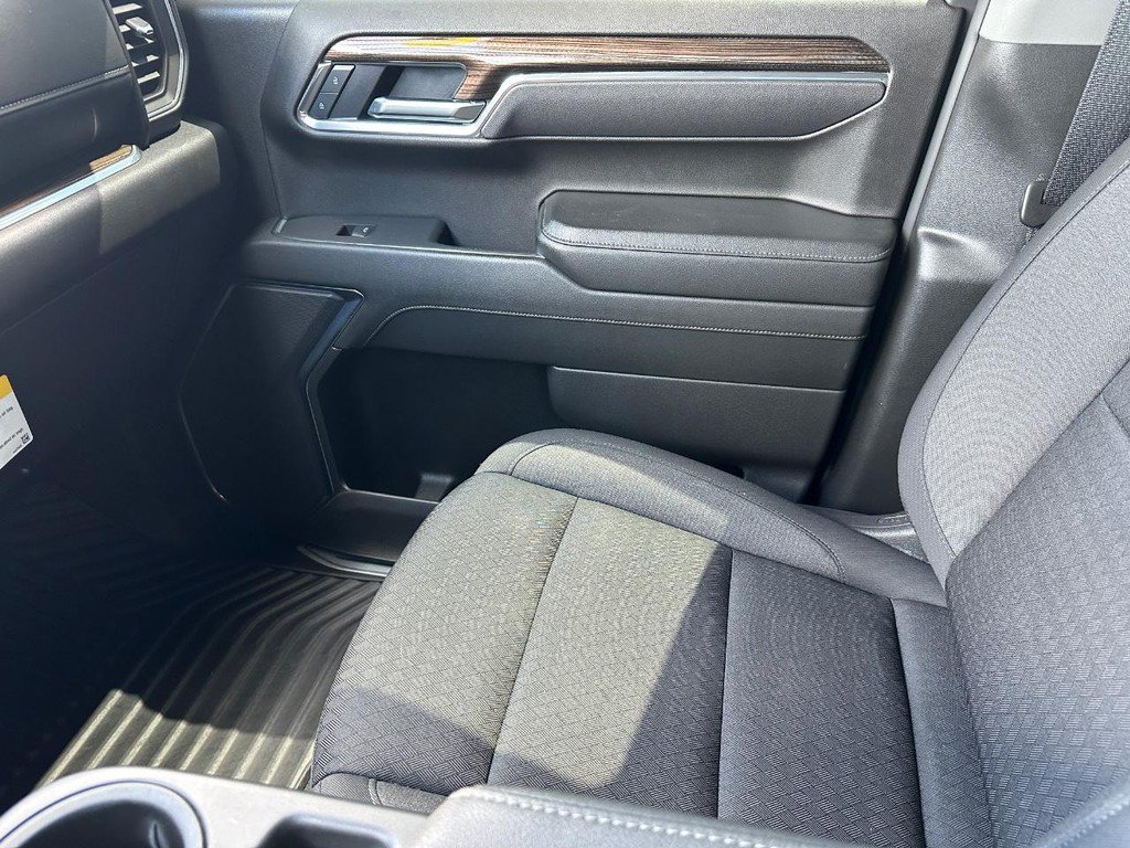 Certified 2025 Chevrolet Silverado 1500 LT AWD/4WD image 19