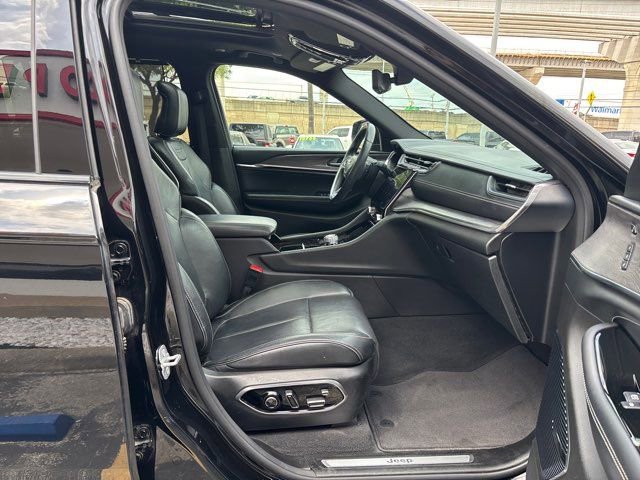 Used 2022 Jeep Grand Cherokee L Overland w/ Luxury Tech Group IV AWD/4WD image 71