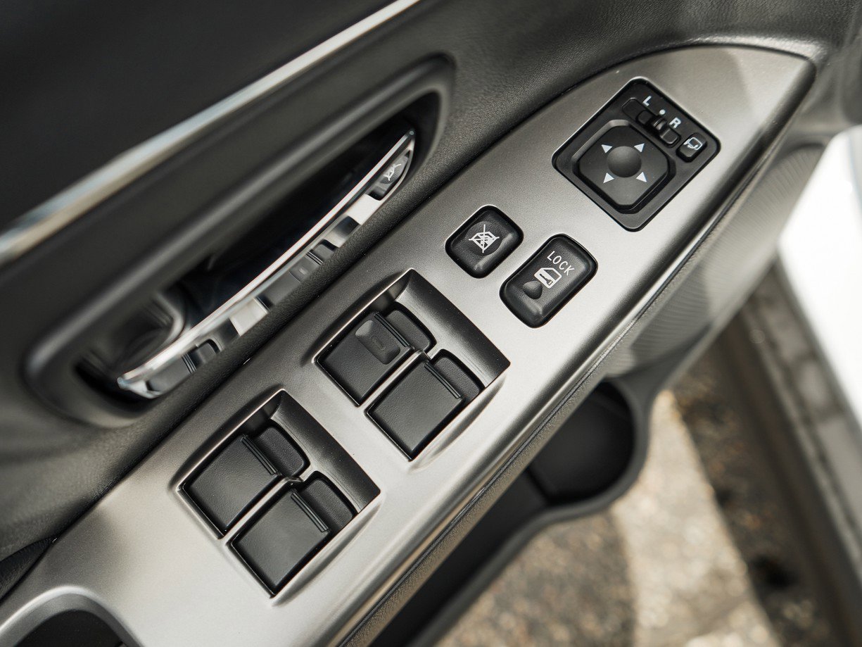 New 2025 Mitsubishi Outlander Sport SE image 16