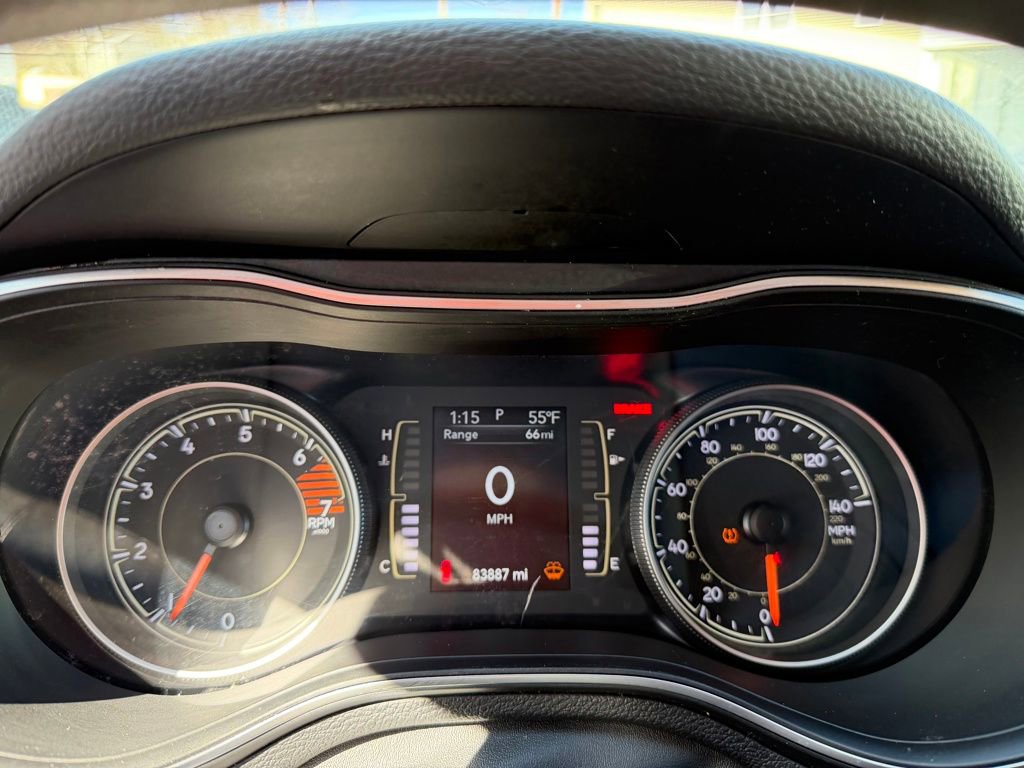 Used 2020 Jeep Cherokee Latitude image 16