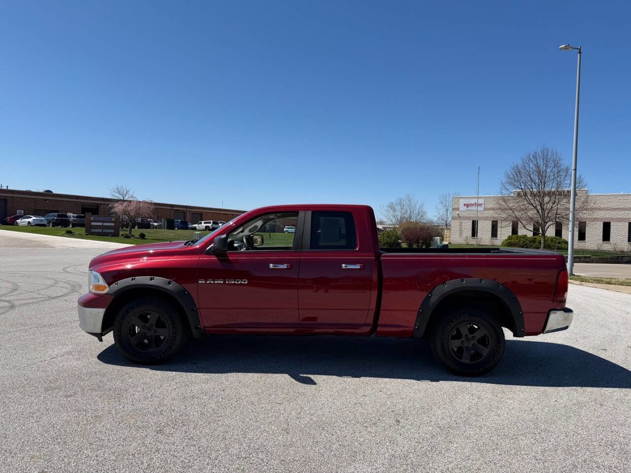 Used 2011 RAM 1500 Classic SLT AWD/4WD image 2