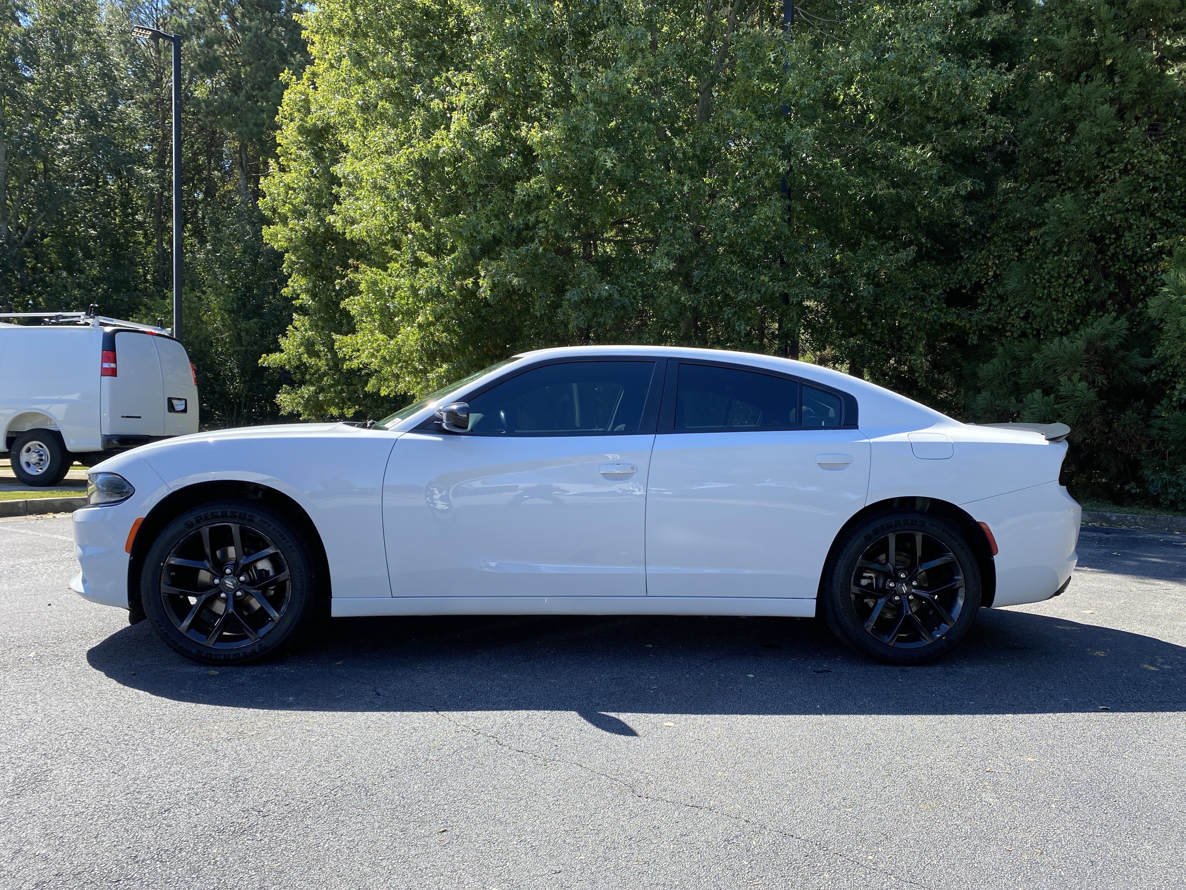 Used 2022 Dodge Charger SXT w/ Blacktop Package RWD image 48