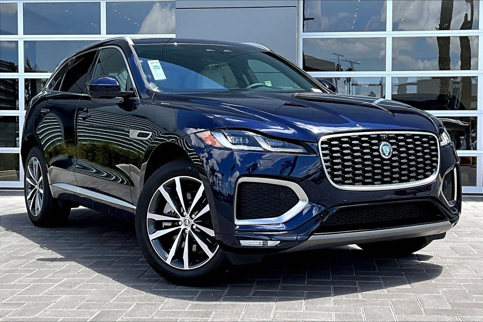 New 2026 Jaguar F-PACE R-Dynamic S AWD/4WD image 2
